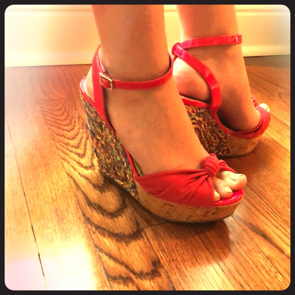 Women’s S: 8 Gianni Bini Wedge Sandal